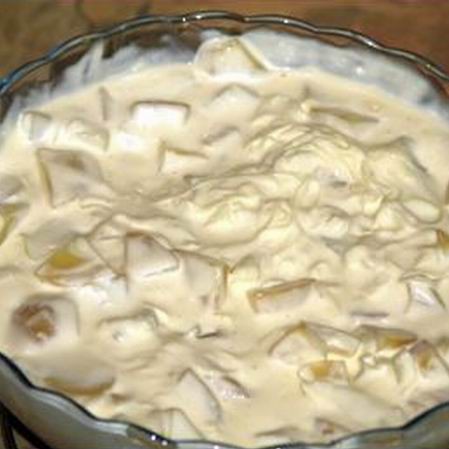 Hagymás -majonézes krumplisaláta